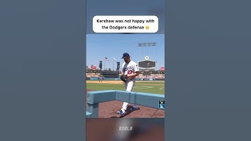 Clayton Kershaw was niet blij met de verdediging 😬 #honkbal #shorts