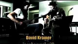 Miniatura de vídeo de "David Kramer - Botteltjie Blou (Live Performance)"