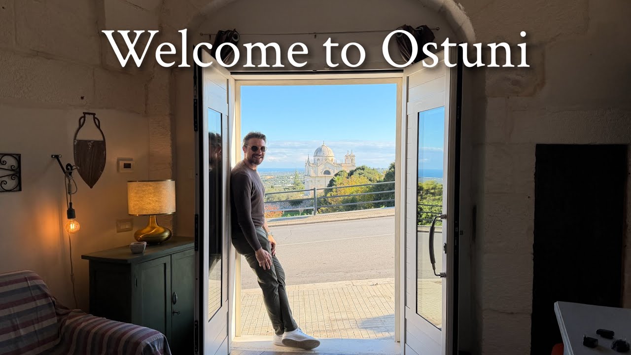 Продаётся в Остуни: потрясающий таунхаус с видом на море в нескольких шагах от исторического центра