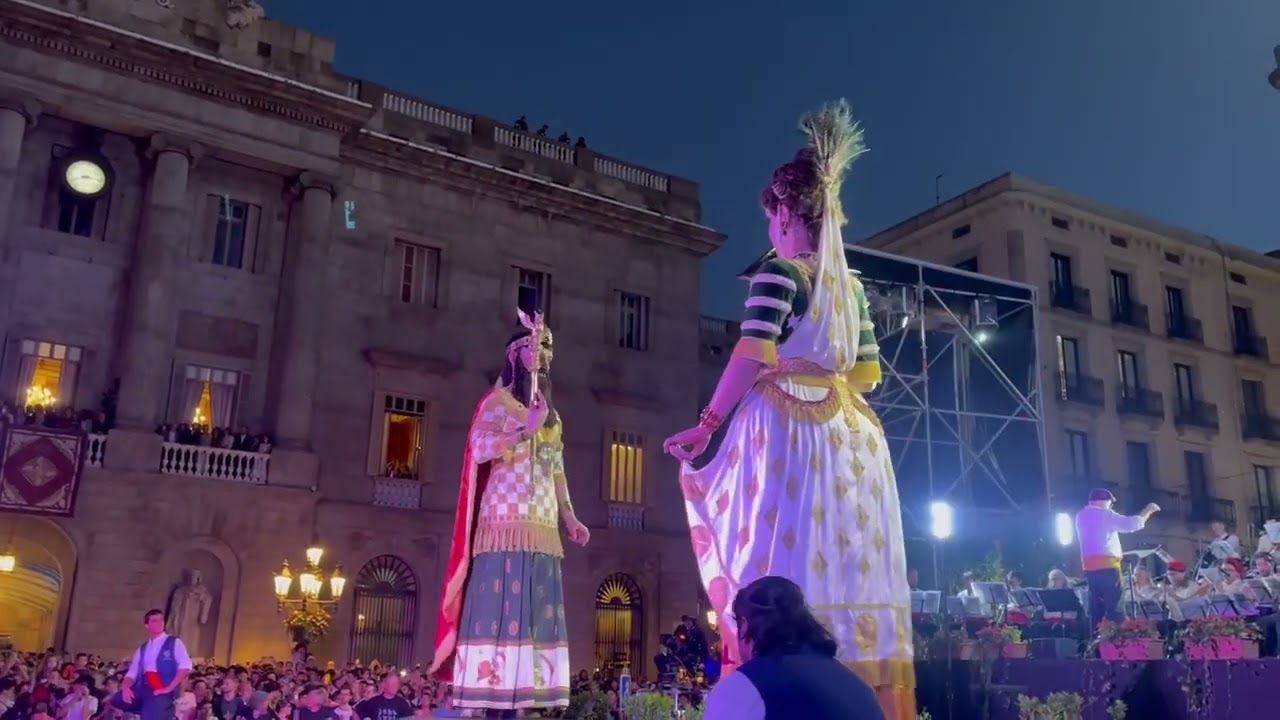 Ball dels Gegants de Santa Maria del Mar al Toc d'Inici - Festes de la Mercè 2023