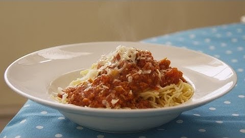 Spaghetti Bolognaise | De Keuken van Sofie | VTM Koken
