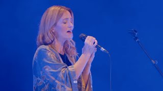 Cara Dillon - Clear The Path (Live at Grand Opera House)