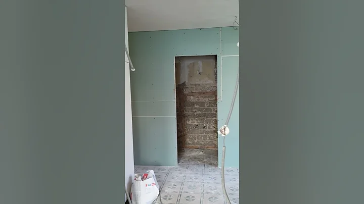 We have some new walls!