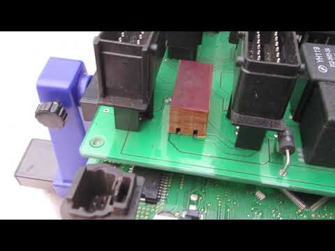Peugeot Citroen BSI circuit board separation for central locking relay repair