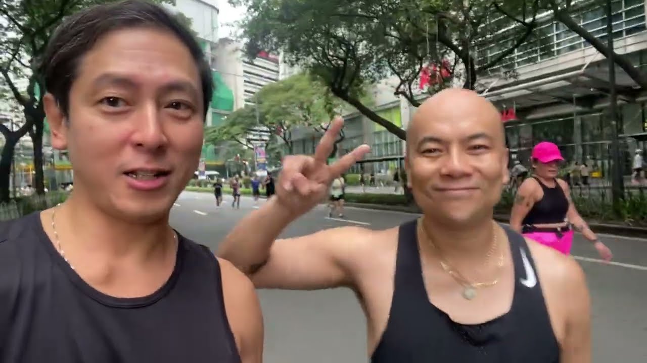 Makati's Car-Free Sundays Are a GAME CHANGER | Walking & Catching Up with a Friend 