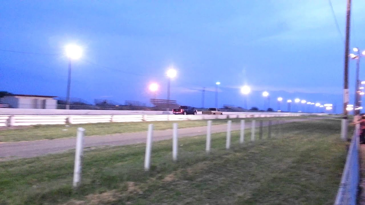 Edinburg Raceway 5/23/14 S10 vs full size YouTube