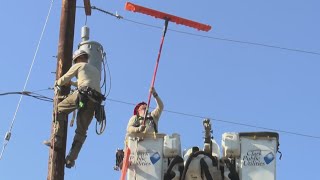 ‘Got to pace yourself’: Clark County utility workers hold the line amid heat wave