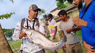 HUNTING GIANT CLOWN KNIFE WITH LURES - EXOTIC INVASIVE SPECIES | SRI LANKA FISHING