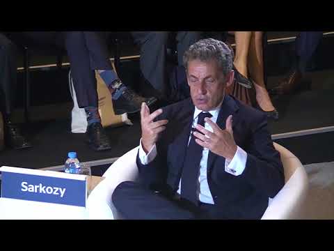 Video: Nicolas Sarkozy: Biografie, Karriere Und Privatleben