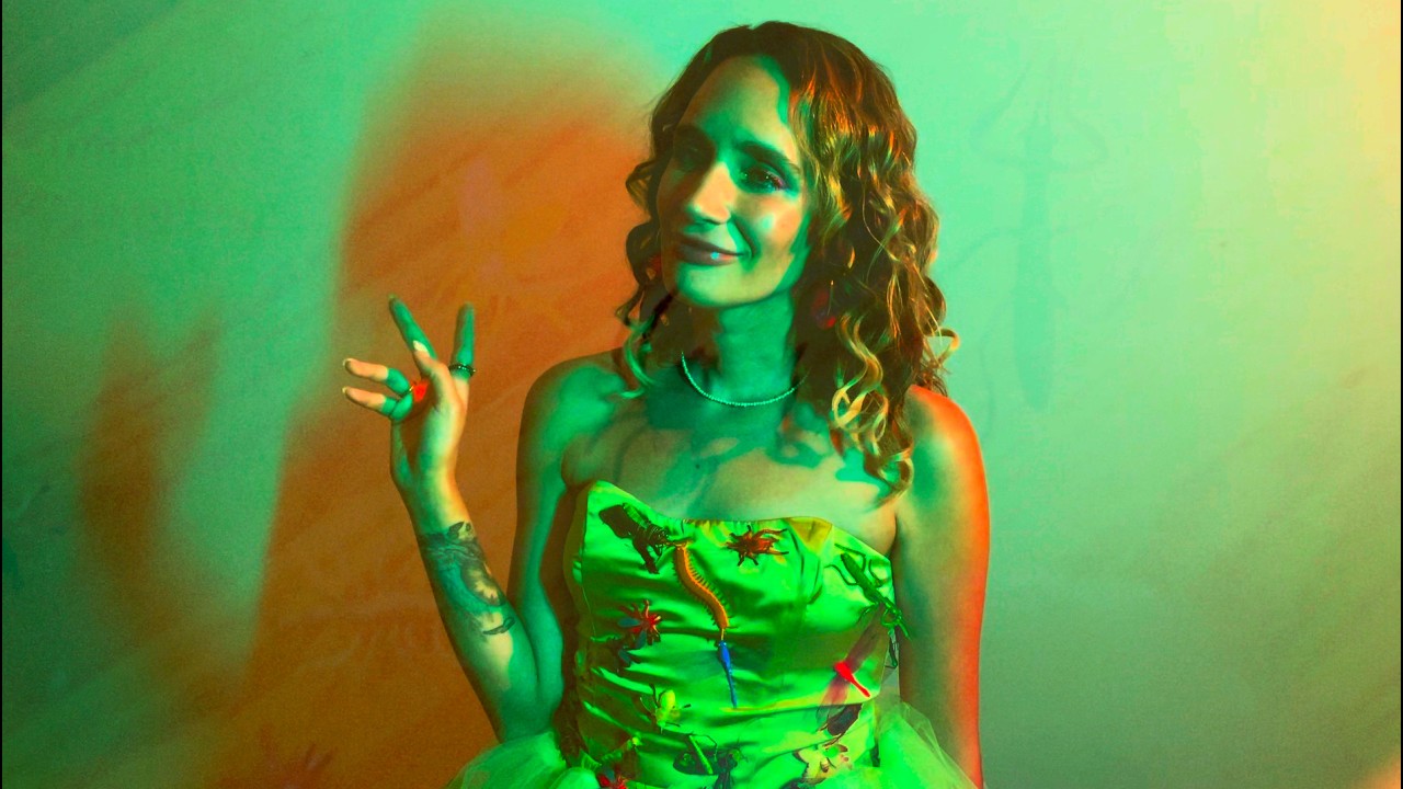 davina claire green dress Looking for this cute green 2 piece outfit that Davina wore in The Originals! TIA!! : r/findfashion