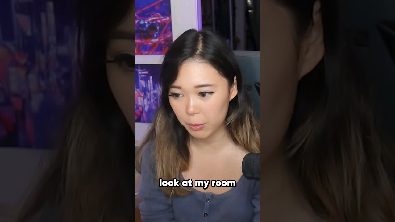 this is a real gamer girl's room ❤️