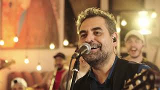 Inti Illimani Ft / La Combo Tortuga /  Sobre tu playa