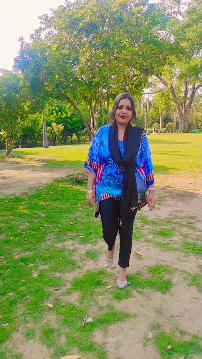 Dekha hai pehli baar #90sromanticsongs #evergreensong #madhuridixitperformance