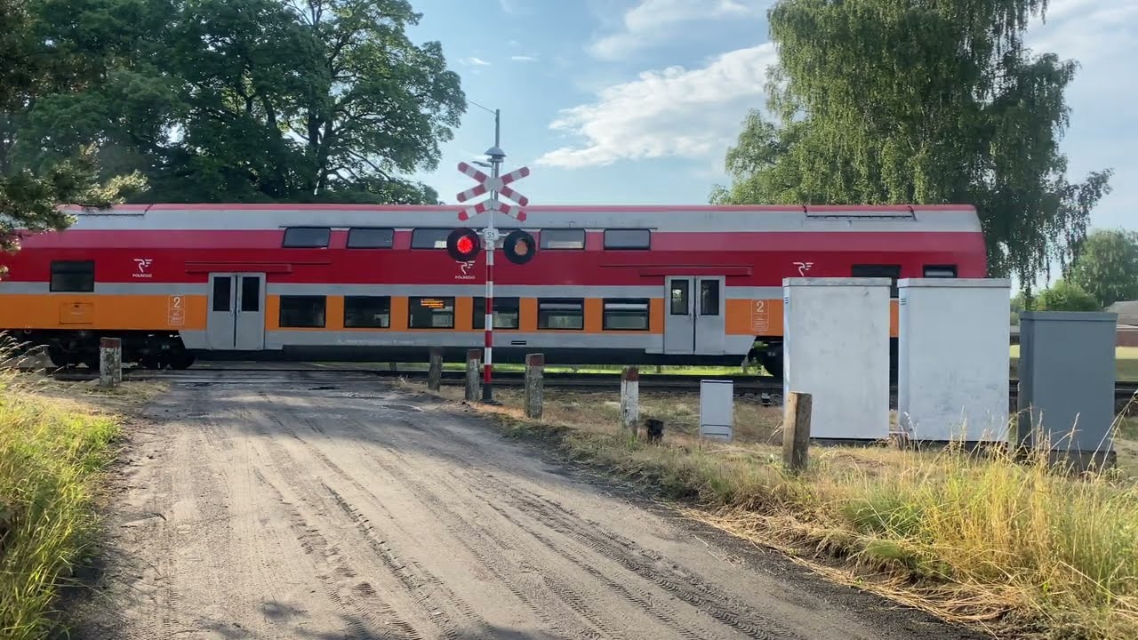 Łąg-Kolonia 24, przejazd kolejowy, raulway crossing, [4K]