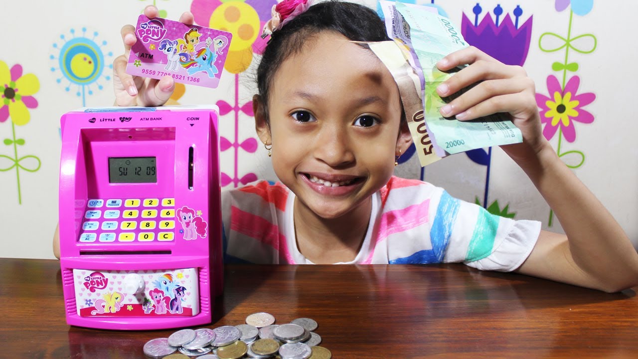 Belajar Menabung di Mesin ATM Bank My Little Pony ♥Seru Banget!😄 Video AQILLA Kecil - Aqilla's Diary