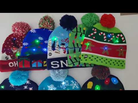 Новорічна шапка з підсвіткою Дід мороз, шапка Санта, шапка з оленем, шапка з підсвіткою, подарунок на Новий рік, подарунок Різдво, видео 1