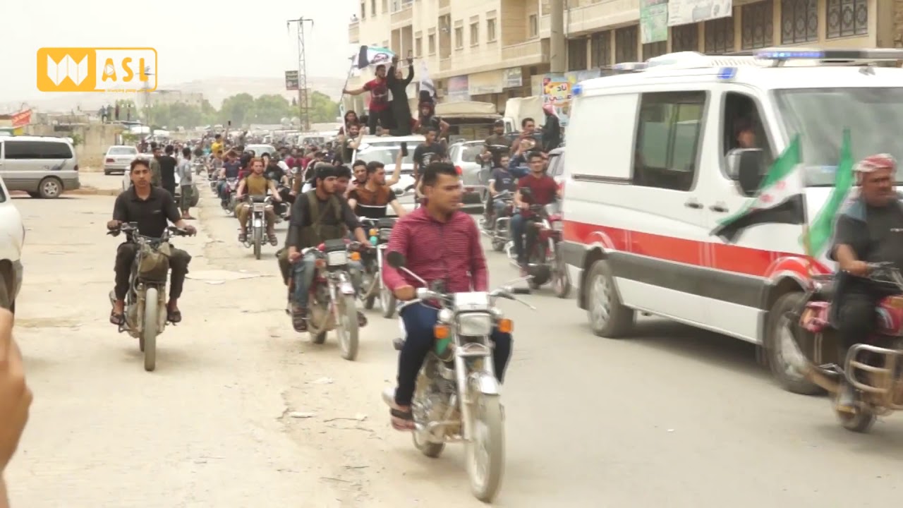 تشييع جنازة الشهيد عبدالباسط الساروت إلى مثواه الأخير في بلدة الدانا شمال إدلب يوم أمس