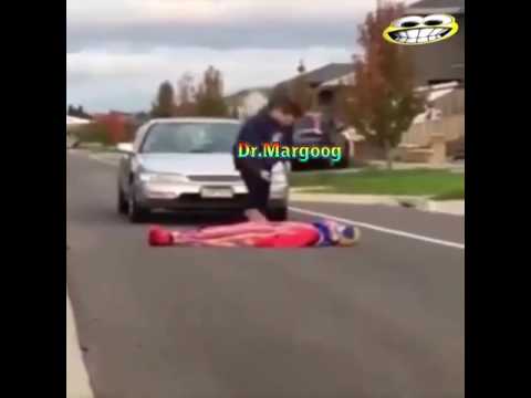 مسكين صدق انه يبكي