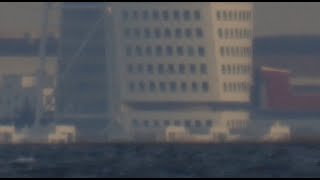 Turning Torso obstructed, no sign of compression or 4m tall waves