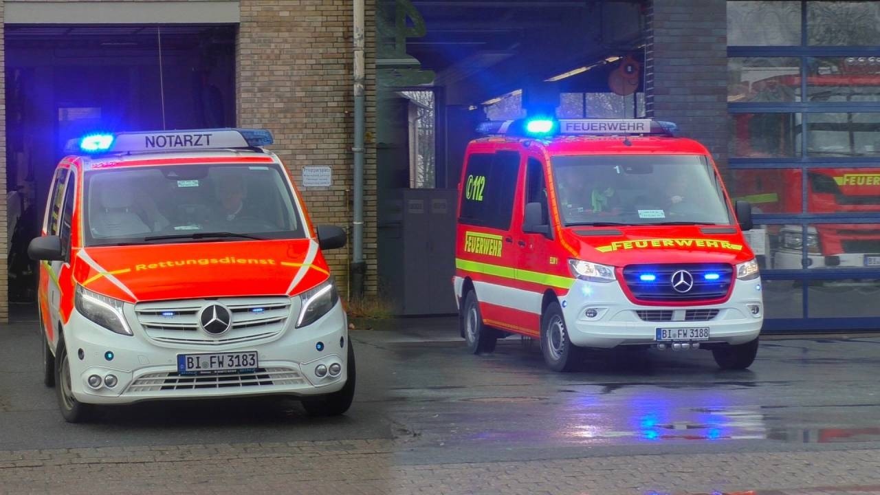 [Falsches fahrzeug & Pressluft!] Feuerwehr & Rettungsdienst Bielefeld auf Einsatzfahrt