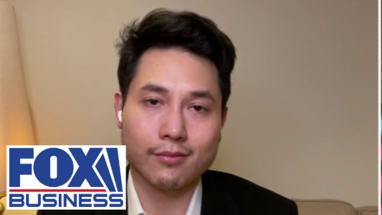 Journalist recounts being 'hunted down' and chased by a mob