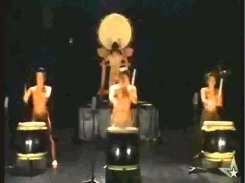 Traditional Japanese Taiko drumgirls