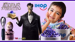 IHOP | ADDAMS FAMILY PANCAKES REVIEW!! 👻🥞😍
