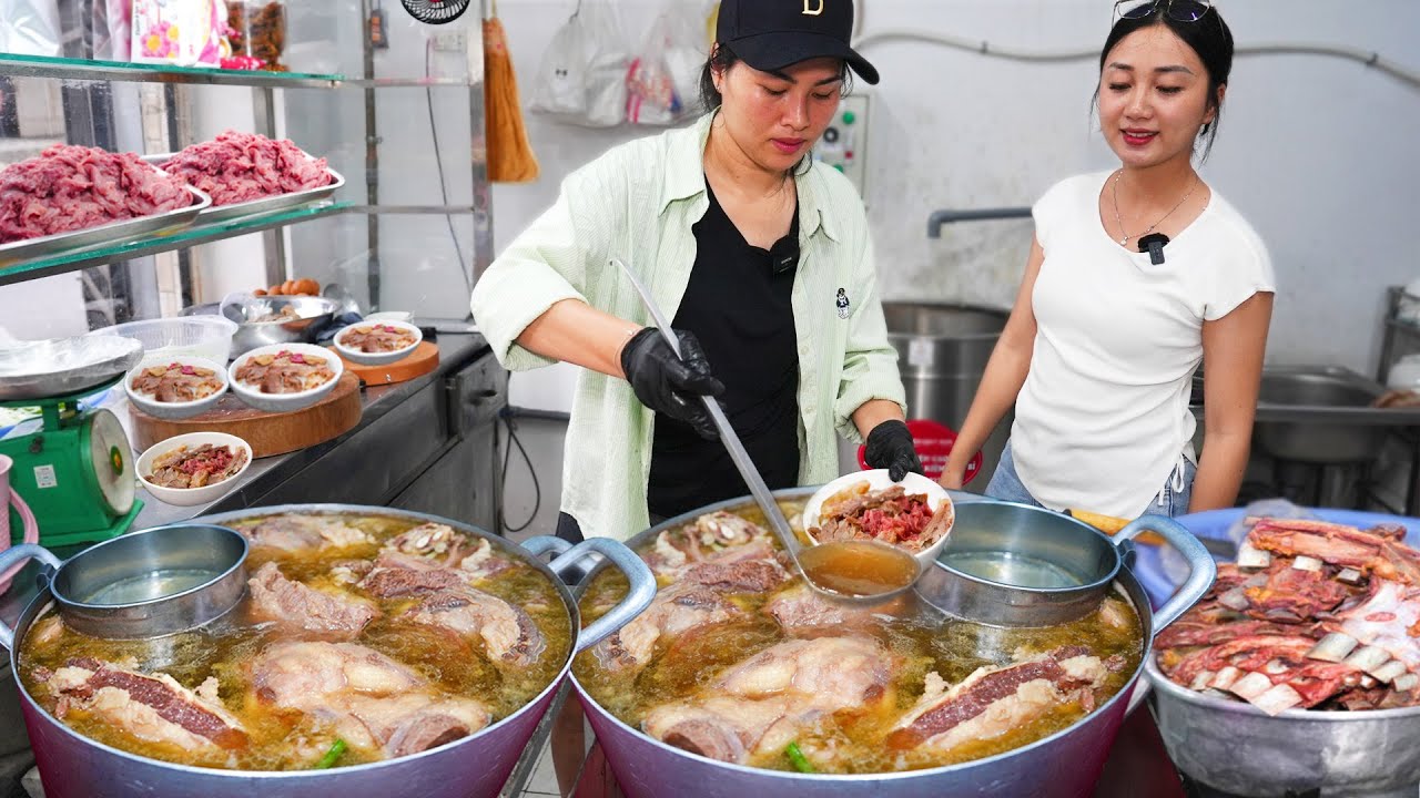 Sự thật Phở Chờ cách bán độc lạ khách đợi mới có ăn, tô 35 ngàn đầy topping ngon ngọt rẻ ngỡ ngàng