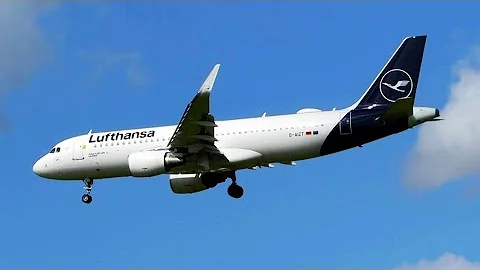 Lufthansa Airbus A320 landing #planes #fly #planespotting #airplanes #lufthansa