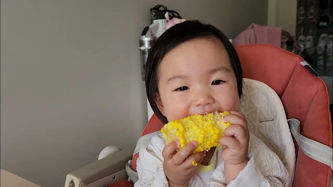 1-14-14-month-old-baby-s-corn-mukbang-youtube