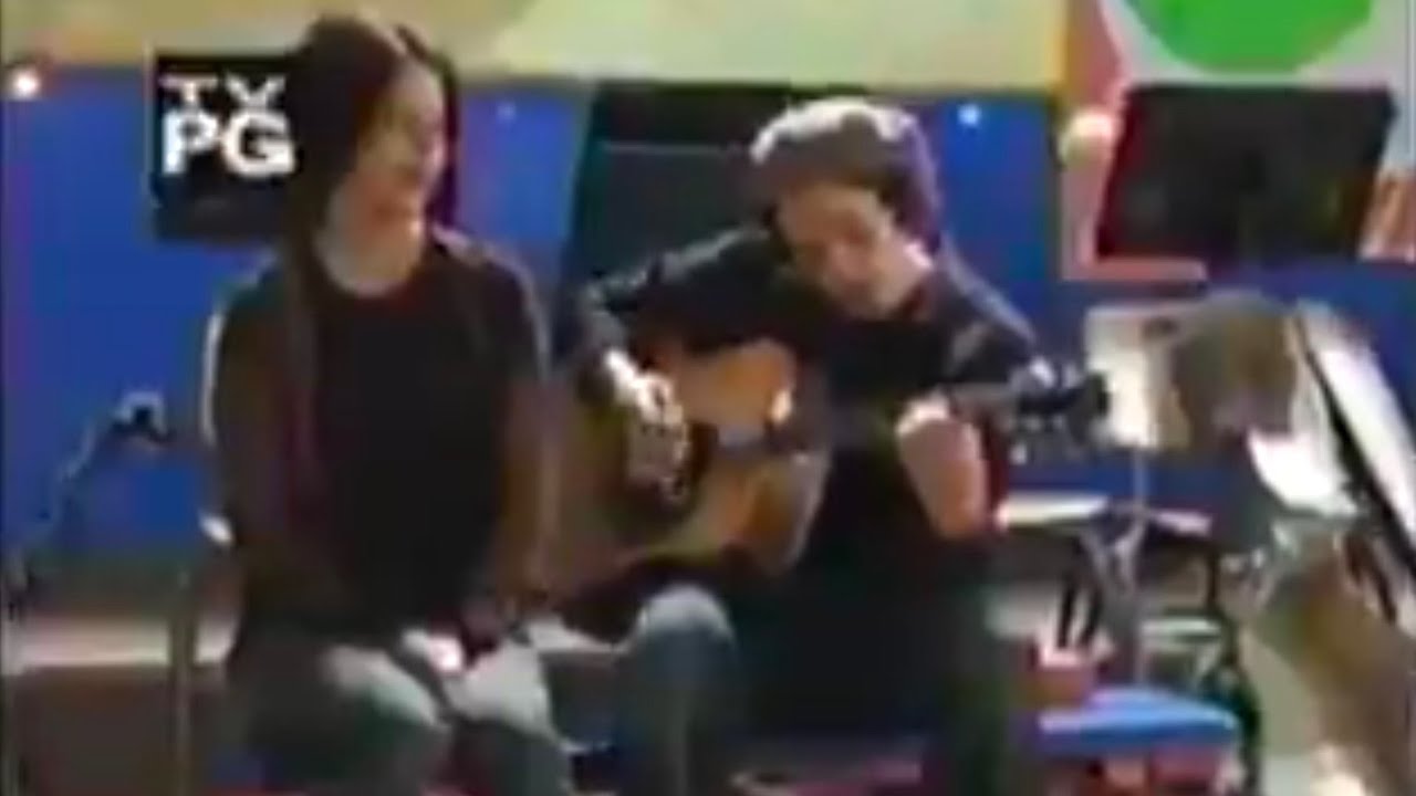 The N Promo – Degrassi: The Next Generation “Holiday (Part 1 & 2)” + RFR Love Triangle Block (2003)