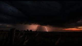 The Sky Turns Almost Black Over the Mississippi Delta | Distant Thunder & Wind Ambience (3 Hours) Guide