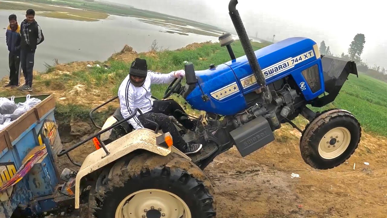 Tractor fas gaya || Aaj hum masroom lene gaye🔥🤬