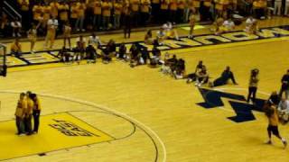 Celebrity John Flowers dunks over 3 fans WVU 2009 Wealth