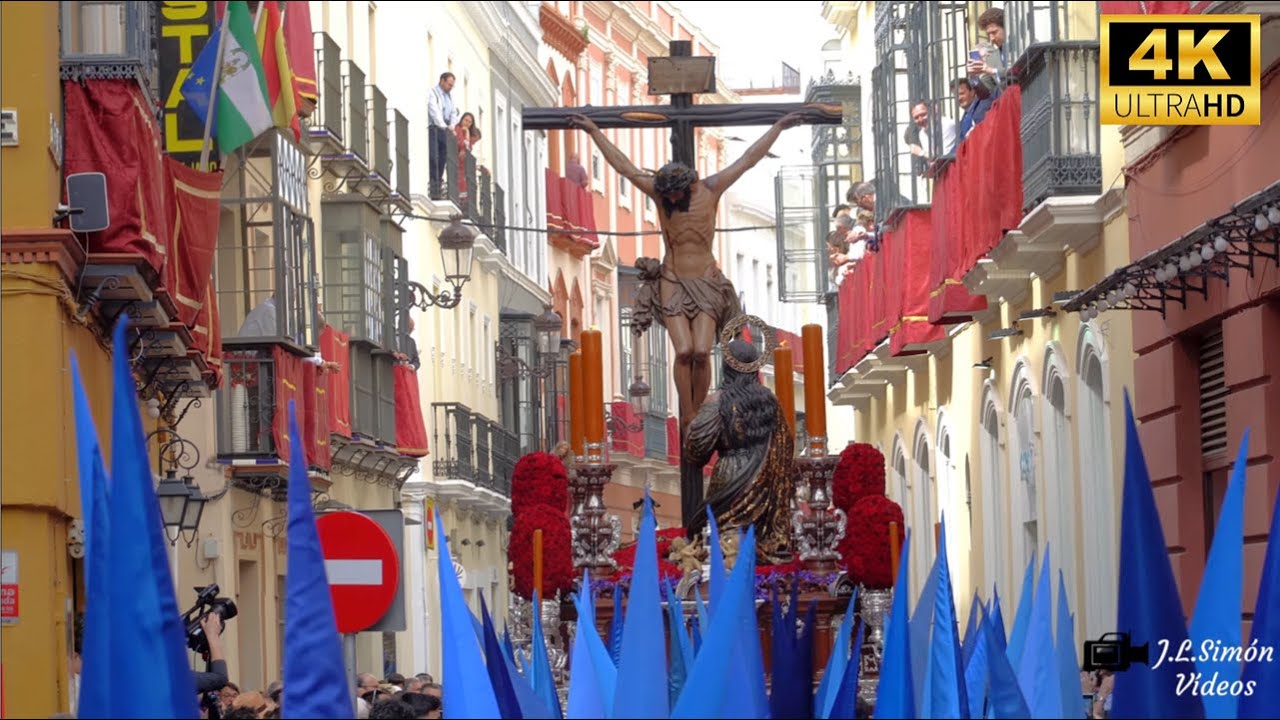 (4K) LA HINIESTA EN LA CALLE TRAJANO DOMINGO DE RAMOS 2025 |  SEVILLA