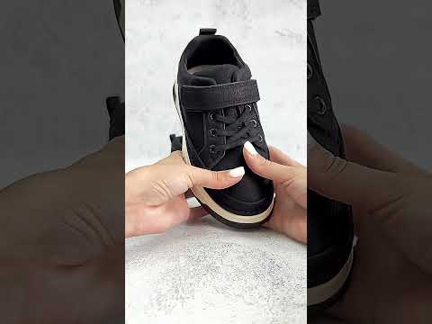 Стильні, комфортні дитячі кросівки на липучці для хлопчика в РОЗМІрах 32-37, видео 1