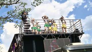 260216 NMIXX - Love Me Like This - Bloco da Pabllo in Brazil