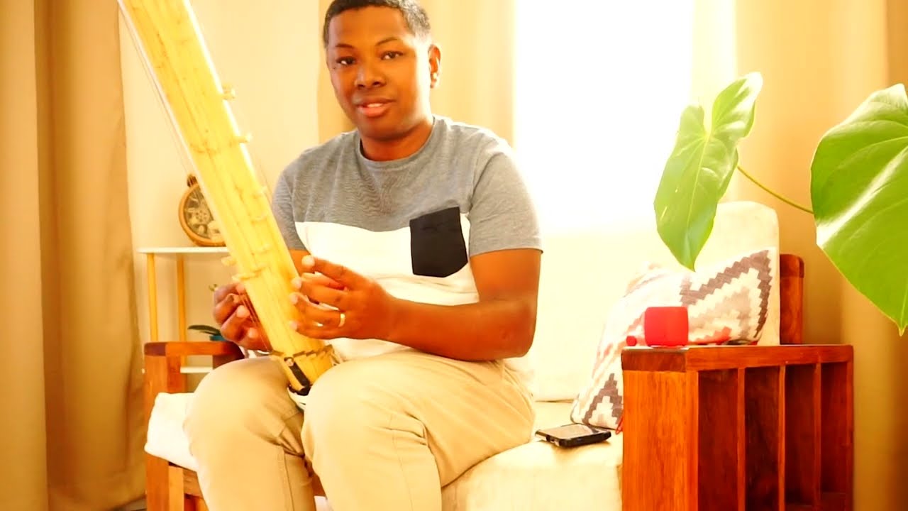 Tsara ny hiran'ny taniko  - Erick Manana - Cover Valiha