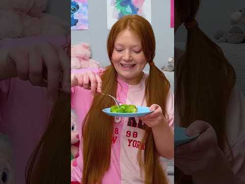 Crunchy Fun: Discover Delicious Foods for Sparkling Teeth! 🥳🦷✨
