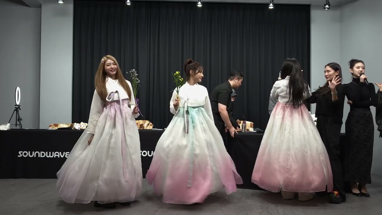 251009 키키(KiiiKiii) Phototime 직캠(fancam) @fansign 팬싸인회