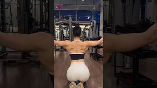 Sculpt Your Back: Effective Gym Routine