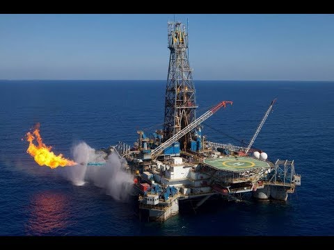 ٣ شركات عالمية تفوز بأول مزايدة للبحث عن البترول والغاز بالبحر الأحمر