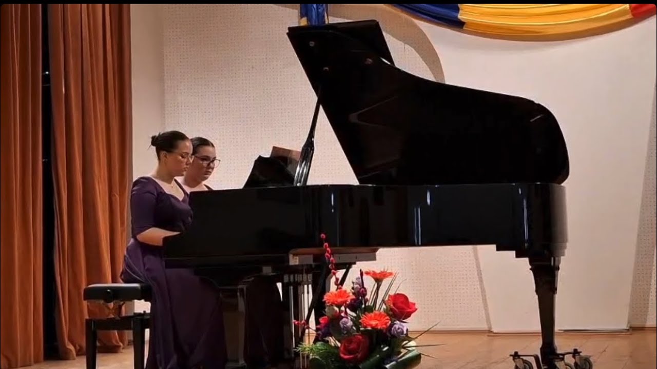 Preludiu din Suita pentru pian duet, în Sol Major de George Enescu și Mascarada de Aram Khaciaturian