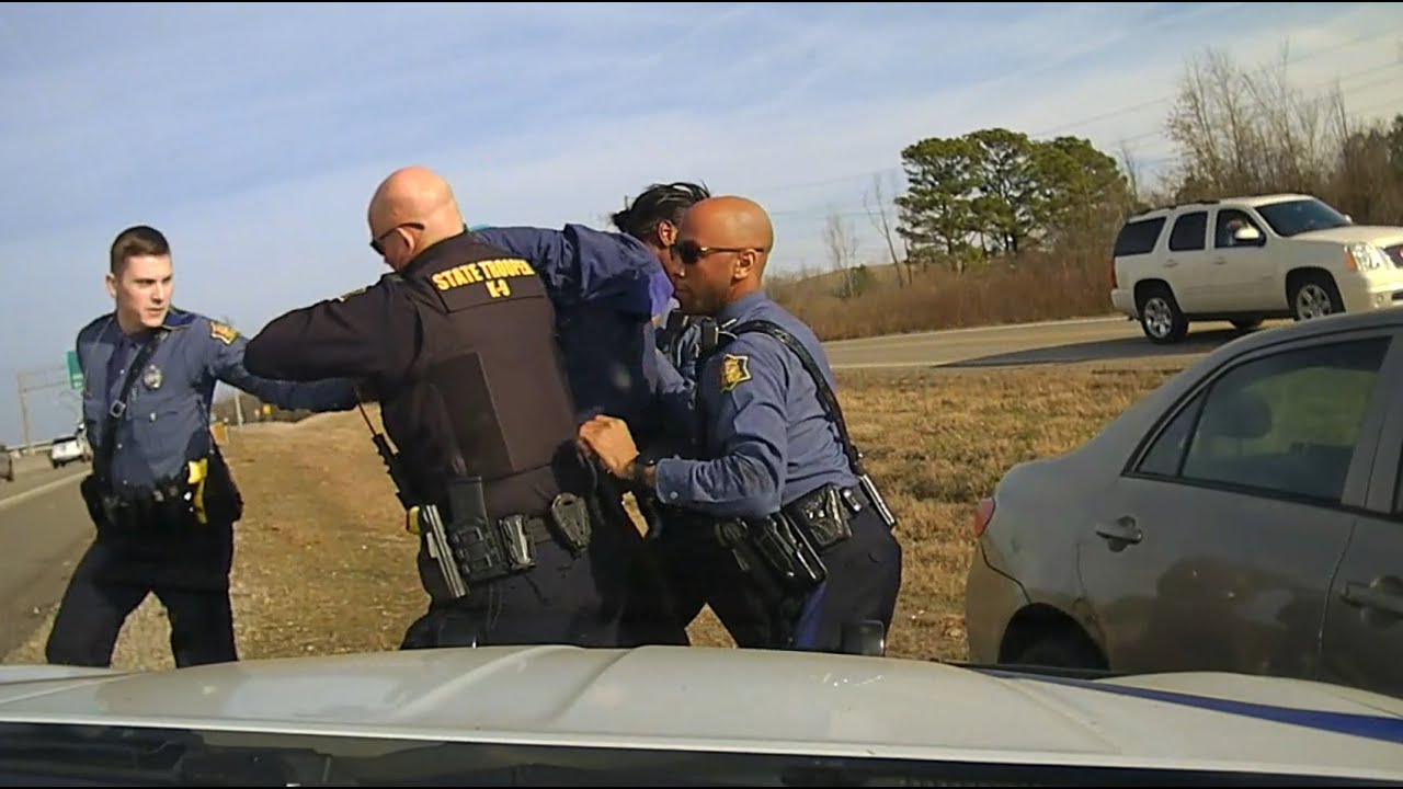 Driver takes off on ARKANSAS STATE POLICE - it does not end well for ...