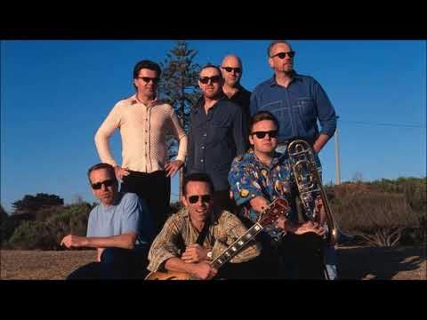 Hunters & Collectors - Everything's On Fire (1986)
