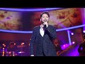 Manuel Carrasco canta ‘Déjame ser’ en la gran final de ‘Tu cara me suena’