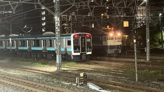 E131系200番台 N7+N8編成新津出場配給とEF65 2086号機+タキがすれ違うシーン