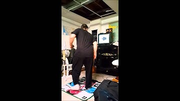 Failing at Cant stop falling in love DDR