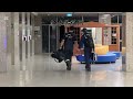 台中市中興大學農業環境科學大樓教室冷氣機失火，消防隊員前往灌救。