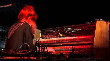 Poppy Ackroyd Qbus Club Leiden the Netherlands November 23 2014